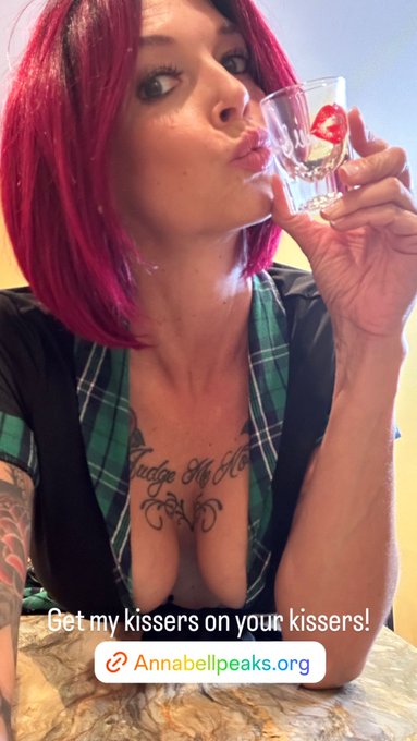 ? Taste my Cookies! XXXmas Edition!
Back for my 8th year!! I bake my cookies with love and make them