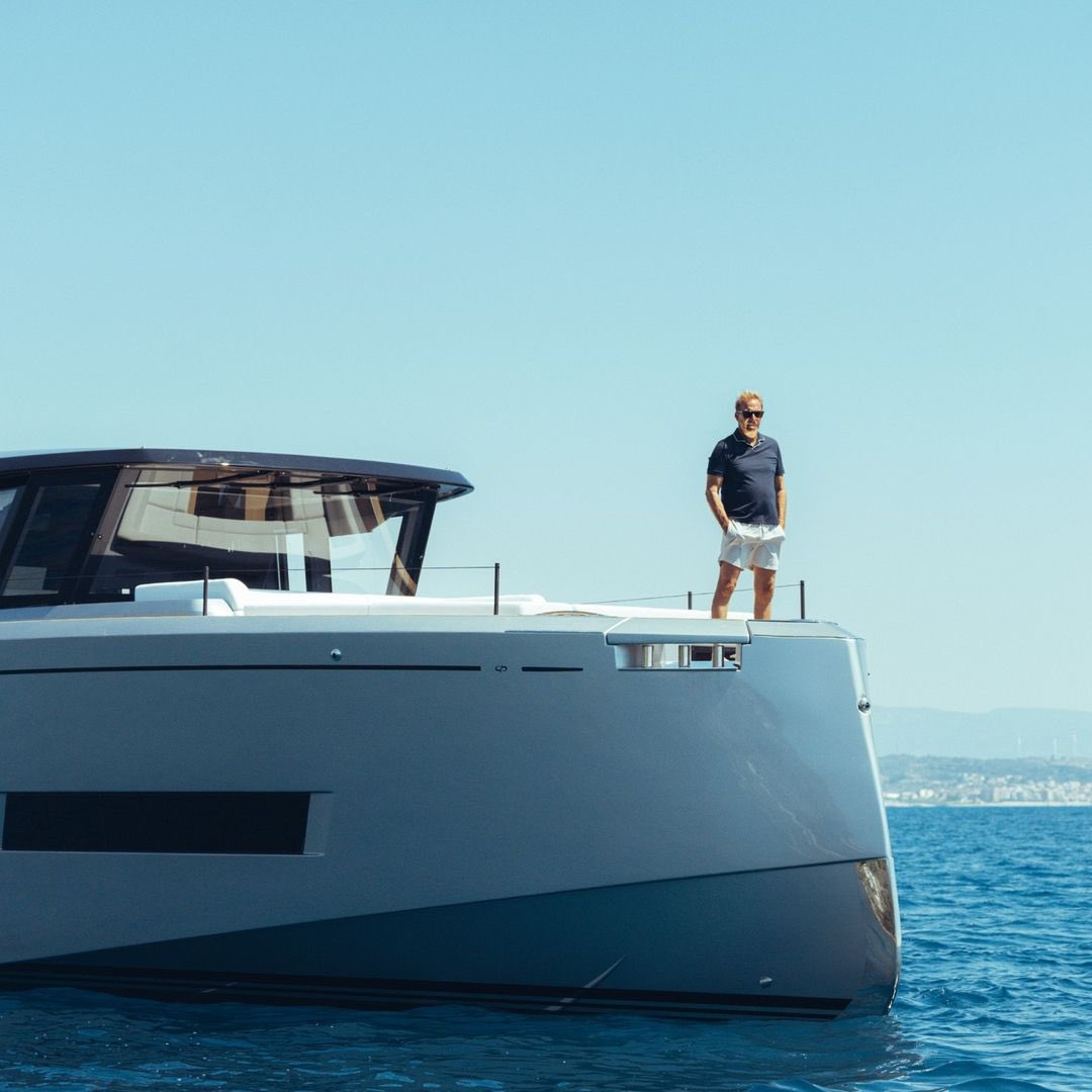 Kevin Costner and modern west (@kevincostnermos) on Twitter photo Thank you to Fabio and <a href="/PardoYachts/">Pardo Yachts</a> for their hospitality during my visit to Italy. This GT75 is a true work of art! Thank you to Fabio and <a href="/PardoYachts/">Pardo Yachts</a> for their hospitality during my visit to Italy. This GT75 is a true work of art!