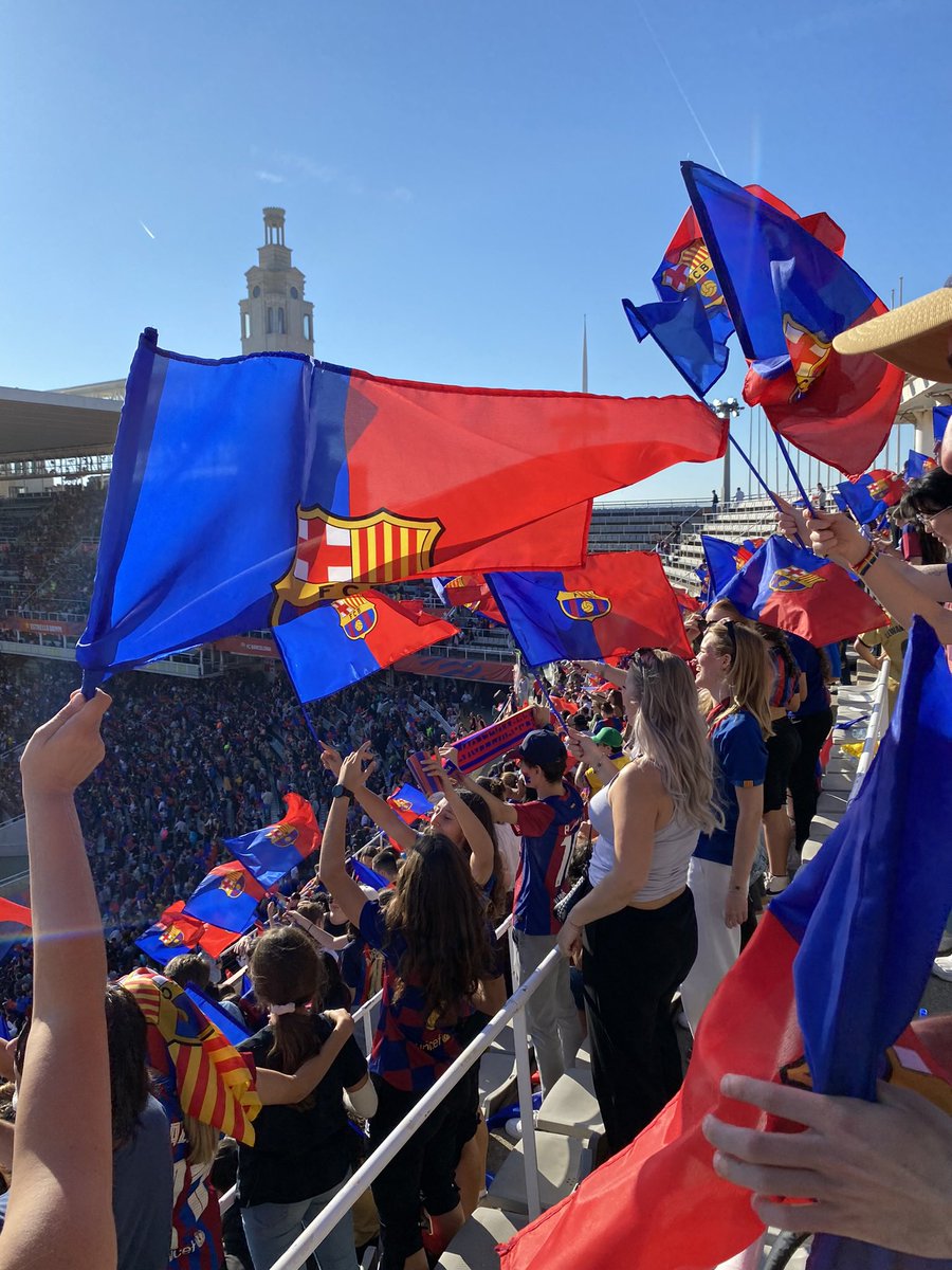 achantinaf's tweet photo. Happy birthday, my one and only <3
@FCBarcelona 

Feliç 125è aniversari 💖 https://t.co/9LDBIrQBeP