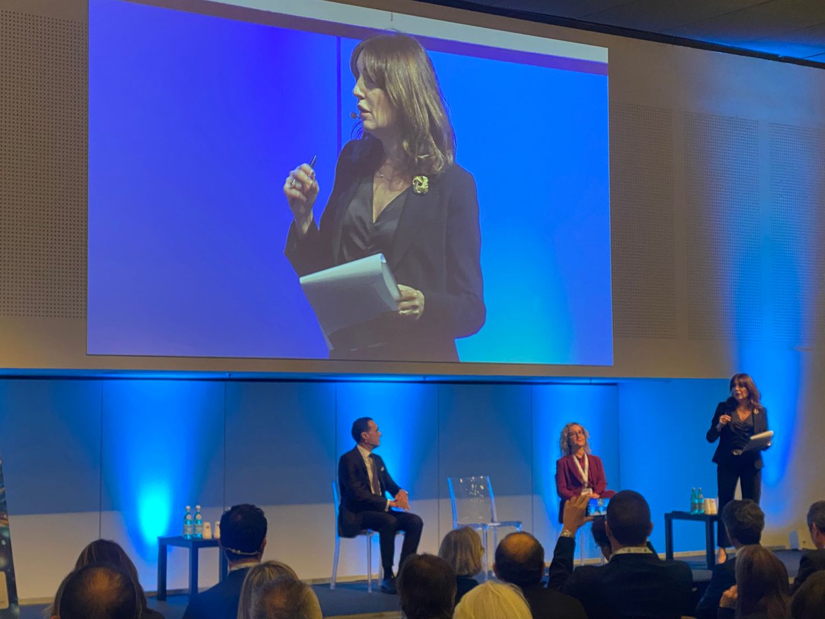 bancaditalia's tweet photo. #FinTech #innovazione 📣 Oggi a #Milano al #SalonePagamenti @Payvolution abbiamo annunciato i progetti della 3ª #CallForProposals ammessi al supporto di #MilanoHub, il centro di #innovazione della Banca d’Italia!
Con Gian Luca Trequattrini  #Bankitalia e Maria-Teresa Paracampo @unibait, componenti dell'organo di valutazione, e @saggesej @classcnbc.
Scopri i progetti qui 
👉 https://t.co/U2ZiwEAz3J
@ABI_Eventi