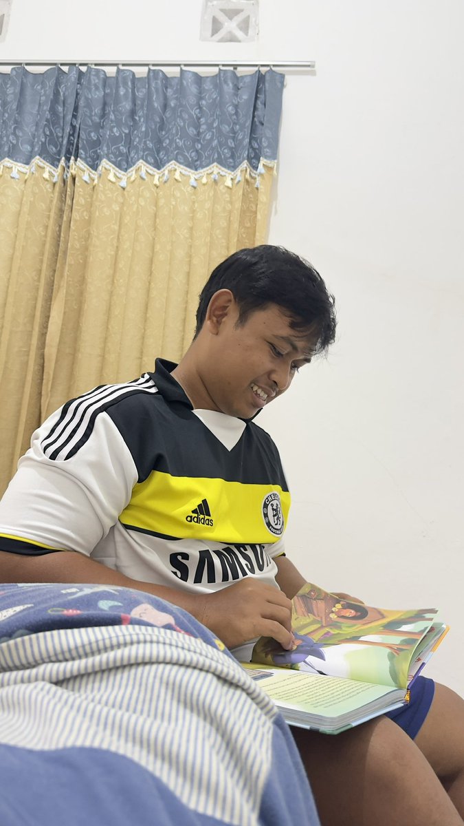 cheonsibil's tweet photo. Yang selalu excited kalo mau bacain dongeng buat adek🫶🏻🤏🏻 InsyaAllah nanti makin bahagia yh kita mau bertiga berempat dst.. Aamiin ilu🫶🏻🫶🏻 https://t.co/qr18kXEaSH