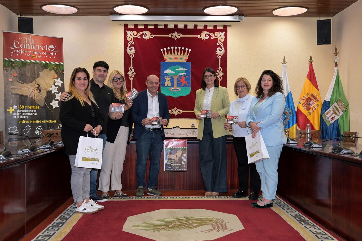 GacetaMeridiano's tweet photo. 📡El Cabildo #ElHierro presenta la campaña de estímulo comercial de Navidad “Tu comercio, mejor y más cerca 2024” 

⭕️La campaña dará comienzo el lunes, 2 de diciembre, y se extenderá hasta el 7 de enero de 2025.

👉https://t.co/jj11ok8YjT👈 https://t.co/eG0BAMVII9
