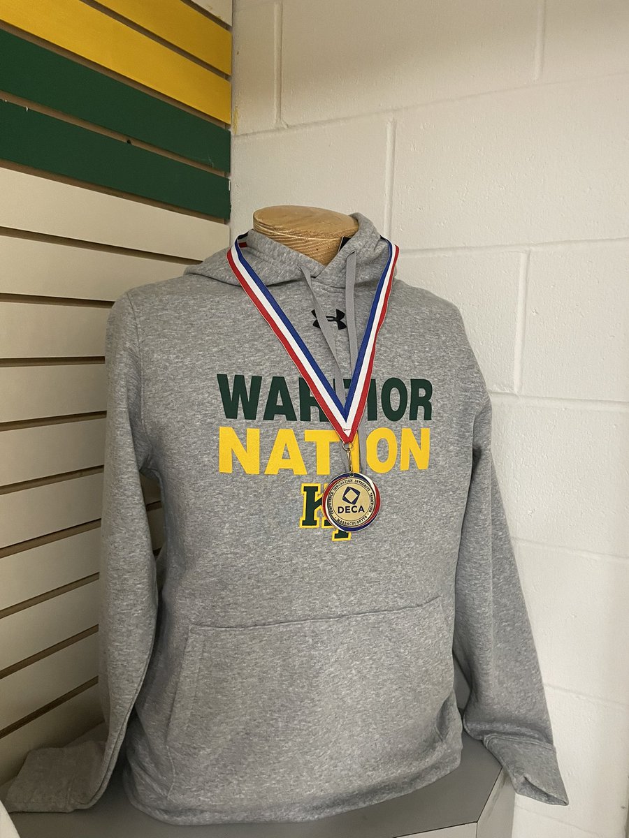 KPDECAchapter's tweet image. Day 29 of #DECAMonth features some of our favorite @DECAInc apparel created by chapter members from the past few years!
@Mass_Deca
#ChartYourCourse
#BeTheOne