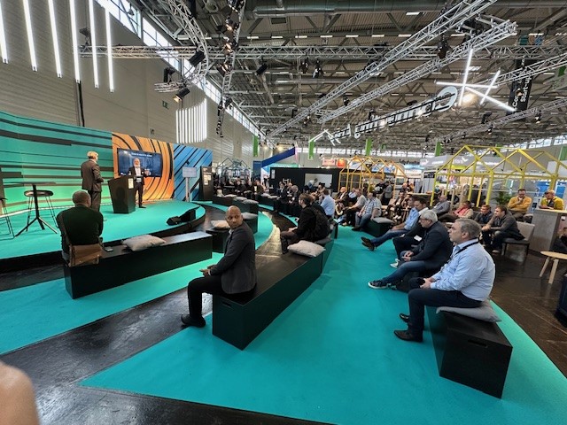 📢EUTC's Chief Technology Officer, Jürgen Tusch, joined yesterday the PMRExpo, where attendees had the opportunity to discuss “Resilient Voice Services for Utilities” and explore some of the most pressing challenges and advancements shaping the industry