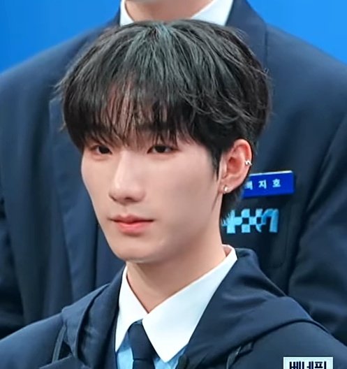 luuv4u__'s tweet image. Dohun definitely deserves better! I hope that in the future he goes to a show where they can value his talent more. It&apos;s a shame that they lost such a talented guy like him

#kimdohun