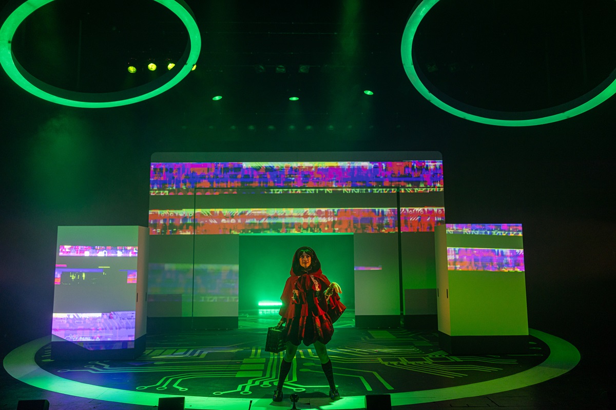 My 9-year-old son, Alex gave this a 4.9/5 because they sing about Xboxes, so you know it must be good! <a href="/TheMACBelfast/">The MAC</a> pastiebap.com/theatre/family…