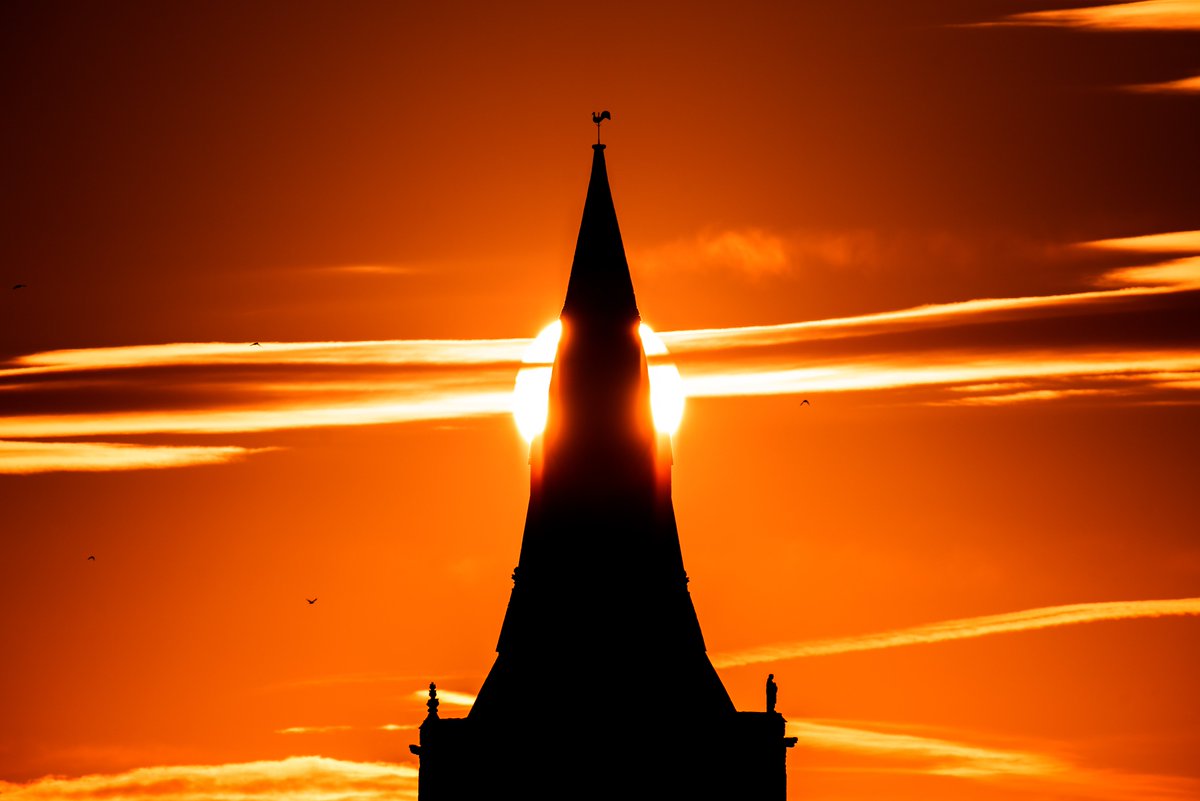 The sun sets behind the St Mary &amp; All Saints Church in Bingham, Nottinghamshire.

📷Neil Squires/Alamy Live News 

#sunset #StormHour