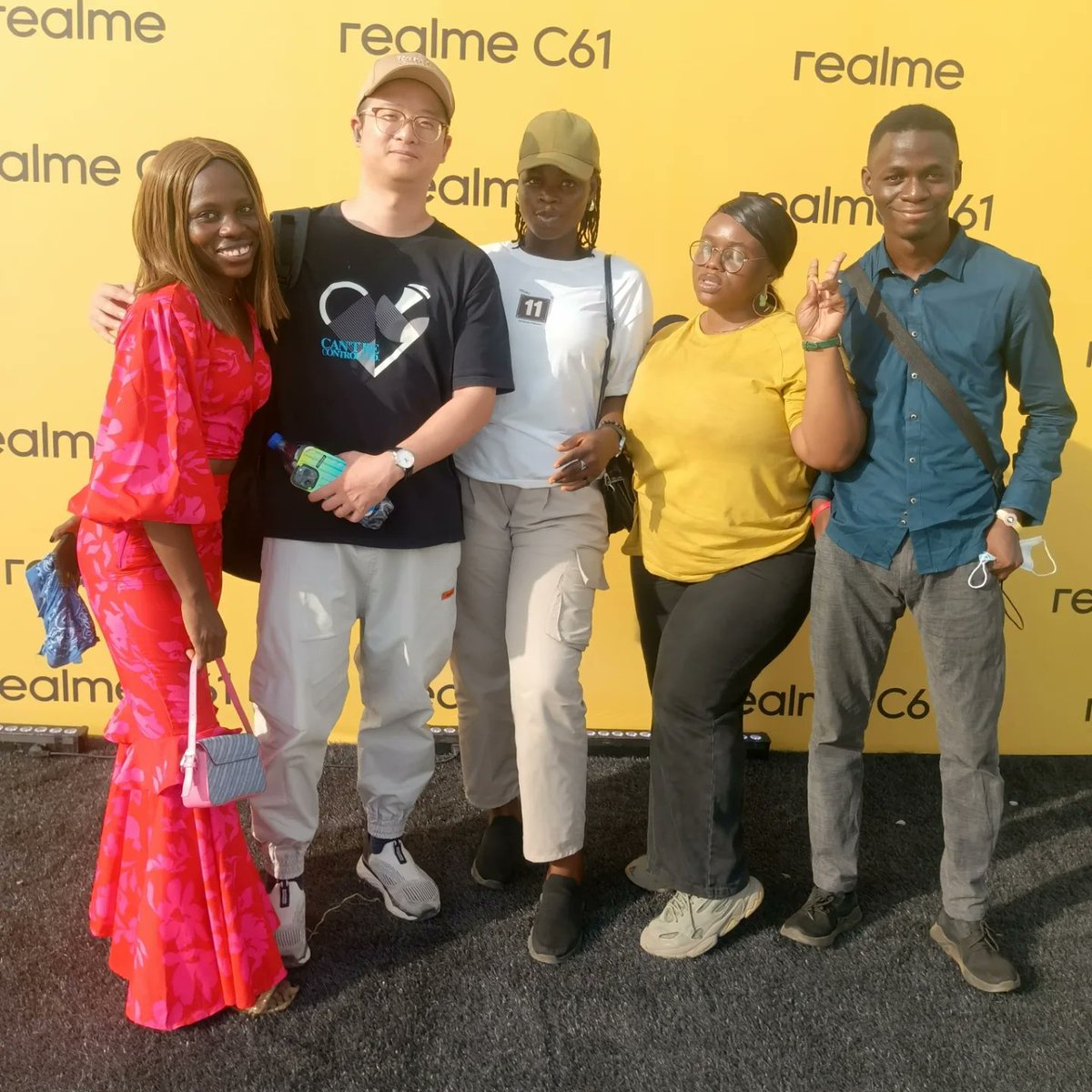 ur_godmother's tweet photo. Realme C61 launch
#realmeNigeria
#realmeC61
#C61
#hardtobreak https://t.co/HJrbFBeeOi