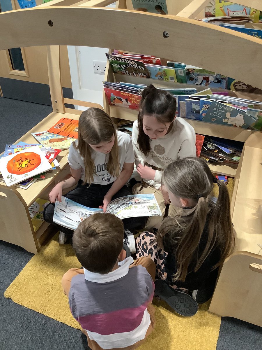 KidlitScotland's tweet photo. Excellent photos from Quarter Primary in Hamilton! Thank you for taking part in the St Andrews Day Reading Record attempt. #kidlitscot https://t.co/3ZWhOT45IN