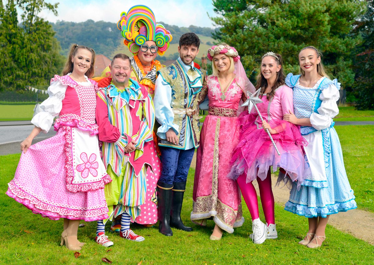 Our dazzling panto cast will be at two festive events this weekend! On Saturday at the <a href="/ReigateGuild/">Reigate Guild</a> Reigate Christmas Fayre lights switch on and on Sunday at the sparkling <a href="/HelloDorking/">Hello Dorking</a> DorKingdom Fairytale event in Dorking, where the cast will be on stage at 2pm. Don't miss it!