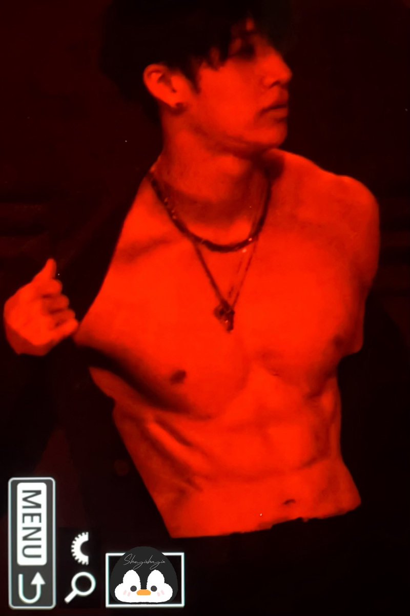 BangChan pics 𖤐 tweet media