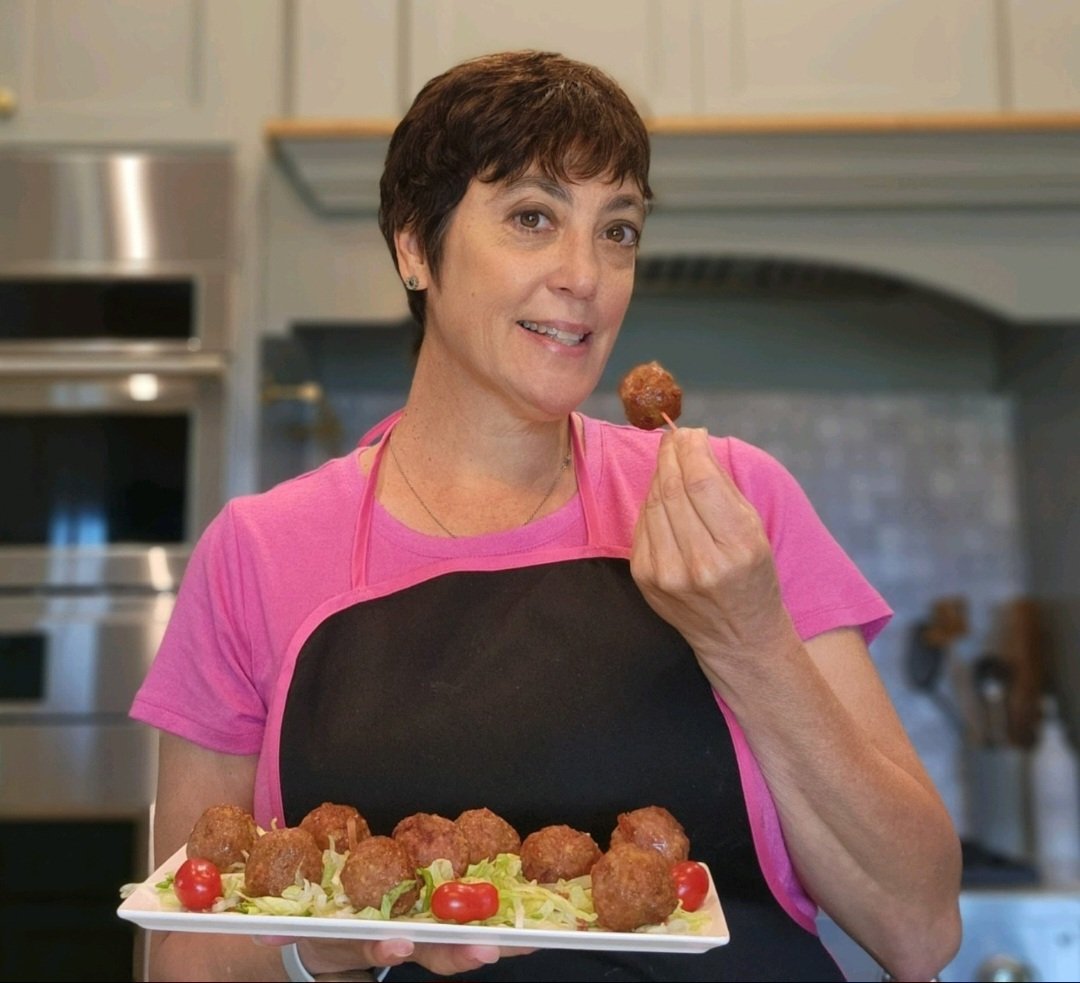 makemyleftover's tweet photo. Leftover Ham &amp; Turkey? Make Club Sandwich Meatballs!  #thanksgivingleftovers #leftovers #RecipeOfTheDay ⬇️ https://t.co/RxniKK43xa https://t.co/Cygp7USXrm