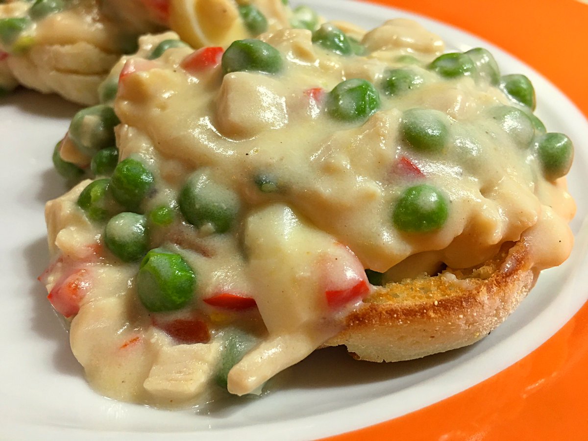 clubfoody1's tweet photo. Today is National #LeftoversDay
Turkey ร la King... so yummy! ๐คค
(check out my next post๐ & the previous ones ๐ for more leftover recipes๐)
#YouTube ๐ฝ๏ธ: https://t.co/rM0M3lhRq8
#RECIPE โก๏ธ: https://t.co/edNVSAkzCv
@EventGuideToday @DiningGuide2Day #RecipeOfTheDay https://t.co/BceGo7ZVkH