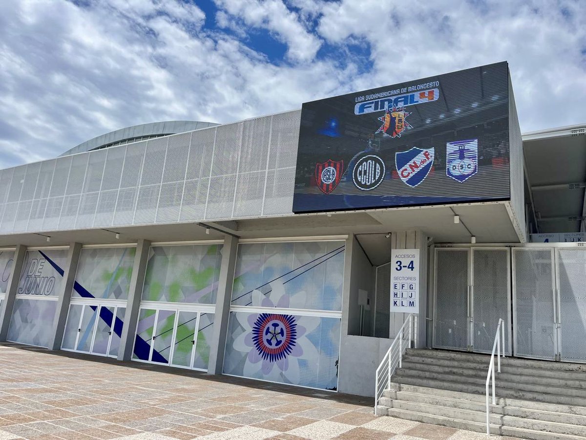 CASLABasquet's tweet photo. ¡Ya estamos en Paysandú! 🇺🇾 

🗣️ “Estamos muy agradecidos de representar a San Lorenzo en este Final Four. Vamos a disfrutar esta oportunidad y competir con el máximo compromiso, haciendo valer nuestra identidad”, dijo Leo Costa.

¡Vamos con todo, Ciclón! 💙❤️ https://t.co/ARRZ2yhF1w
