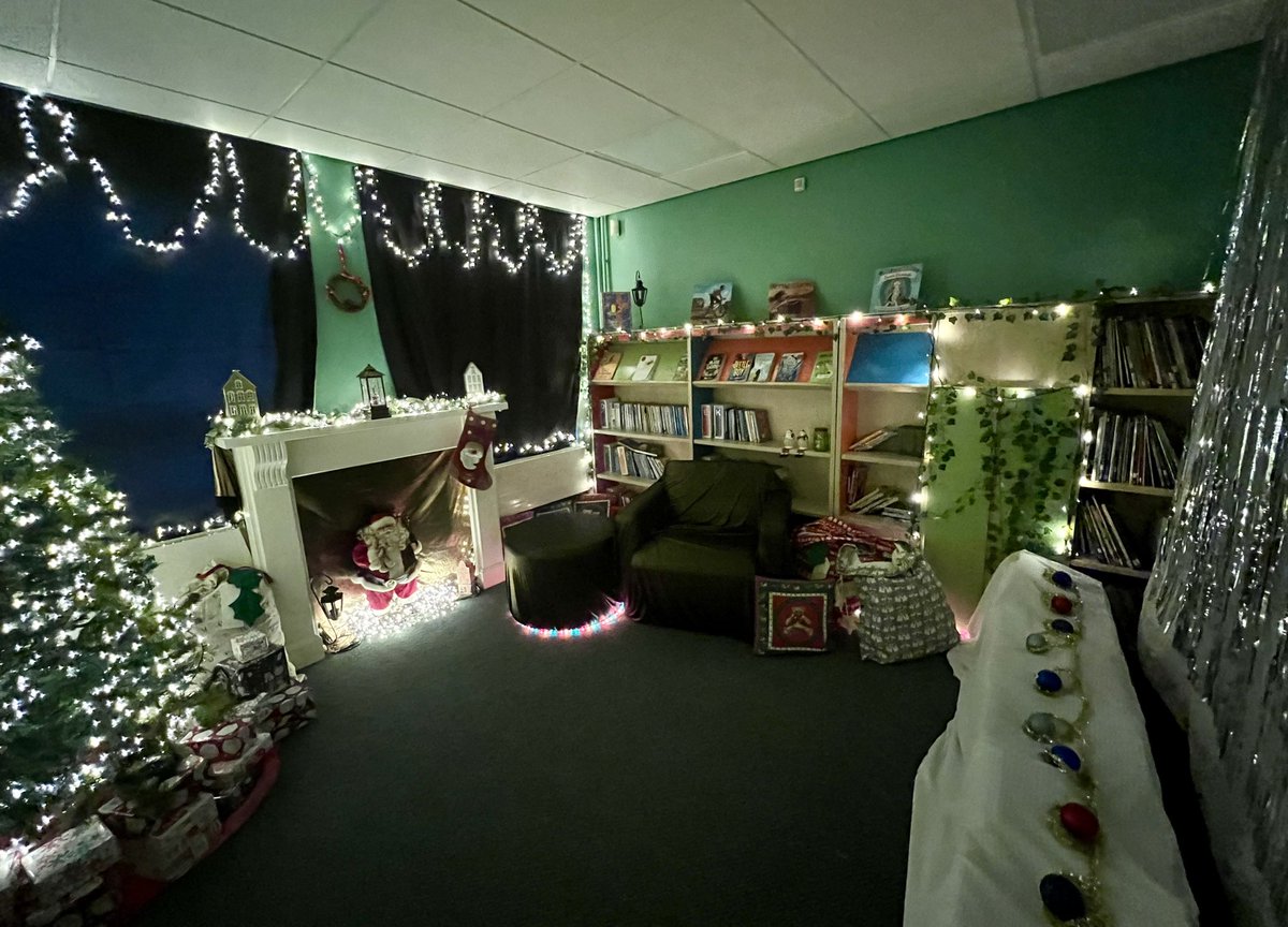 We are so excited for tomorrow’s Christmas Fayre organised by our wonderful Friends of St Luke’s. Please come along between 11am-2pm.🎄🌟