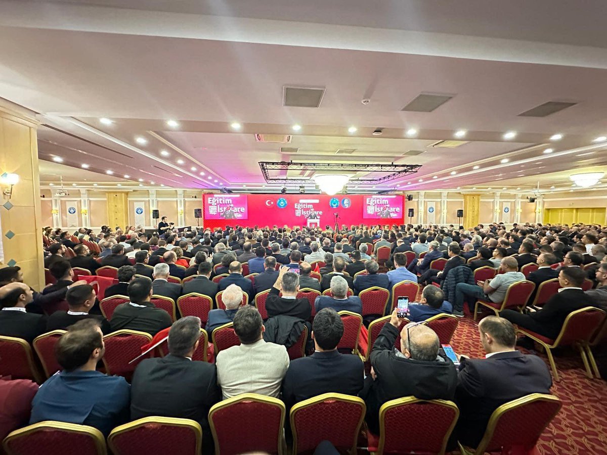 İlçe Temsilcilerimiz Türkiye buluşmasını gerçekleştirdik.Ülkemizin dört bir yanından gelen yiğit,ihlaslı,imanlı,fedakar,çalışkan temsilcilerimiz varolsun.BAŞARACAĞIZ..