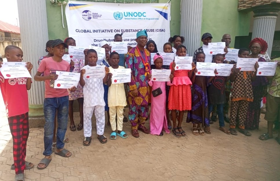 gisa_initiative's tweet photo. Another exciting moments and THANK YOU from adolescents and parents to @gisa_initiative @UNODC_PTRS and #DAPC for being part of the strengthening families program in selected communities in Ogun state 🇳🇬
 #YouthInitiative #prevention https://t.co/ijeosMqzqe