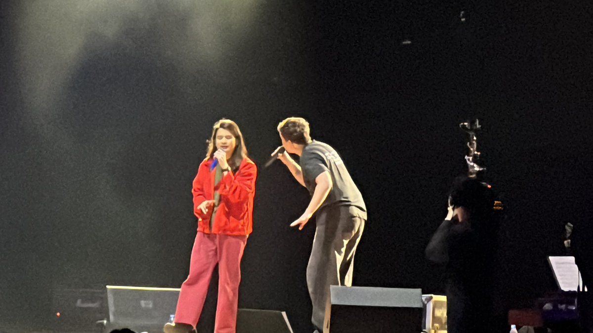 mjfelipe's tweet photo. (4) The crowd enjoyed the explosive collaborations between Juan Karlos and his guests

Janine Berdin
Paolo Benjamin of Ben&amp;Ben
Zild
Moira dela Torre
Gloc-9 
And Kyle Echarri who jammed with JK virtually. https://t.co/TjZsX0eALr