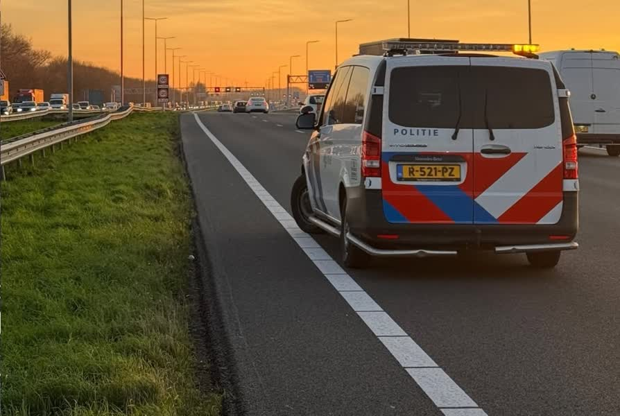 Aanhouding na ongeluk op A16