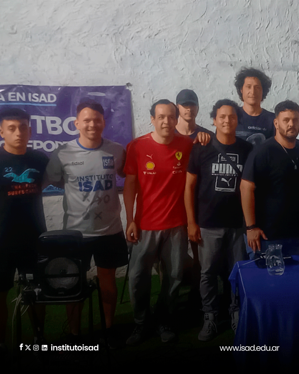 InstitutoISAD's tweet photo. 𝐉𝐮𝐞𝐯𝐞𝐬 𝐜𝐨𝐧 𝐜𝐡𝐚𝐫𝐥𝐚 𝐝𝐞 𝐥𝐮𝐣𝐨 🔥

👨🏻‍🏫 Con el profe Denis Segovia como moderador y Marcelo Bravo como invitado especial, anoche se realizó en el instituto una charla junto a los alumnos de #IsadTécnicos de Licencia PRO. https://t.co/L3qxq5r161