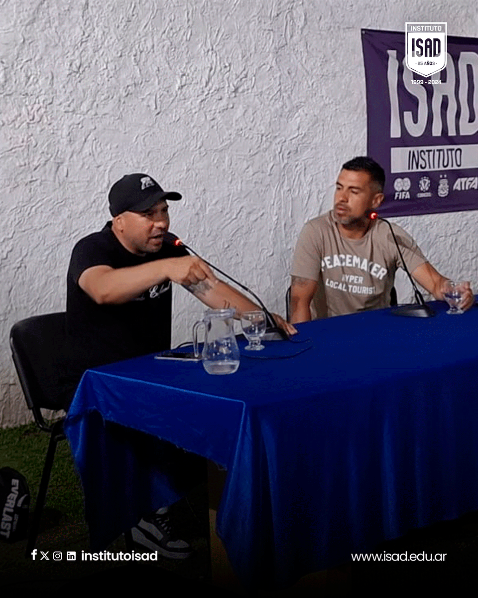 InstitutoISAD's tweet photo. 𝐉𝐮𝐞𝐯𝐞𝐬 𝐜𝐨𝐧 𝐜𝐡𝐚𝐫𝐥𝐚 𝐝𝐞 𝐥𝐮𝐣𝐨 🔥

👨🏻‍🏫 Con el profe Denis Segovia como moderador y Marcelo Bravo como invitado especial, anoche se realizó en el instituto una charla junto a los alumnos de #IsadTécnicos de Licencia PRO. https://t.co/L3qxq5r161