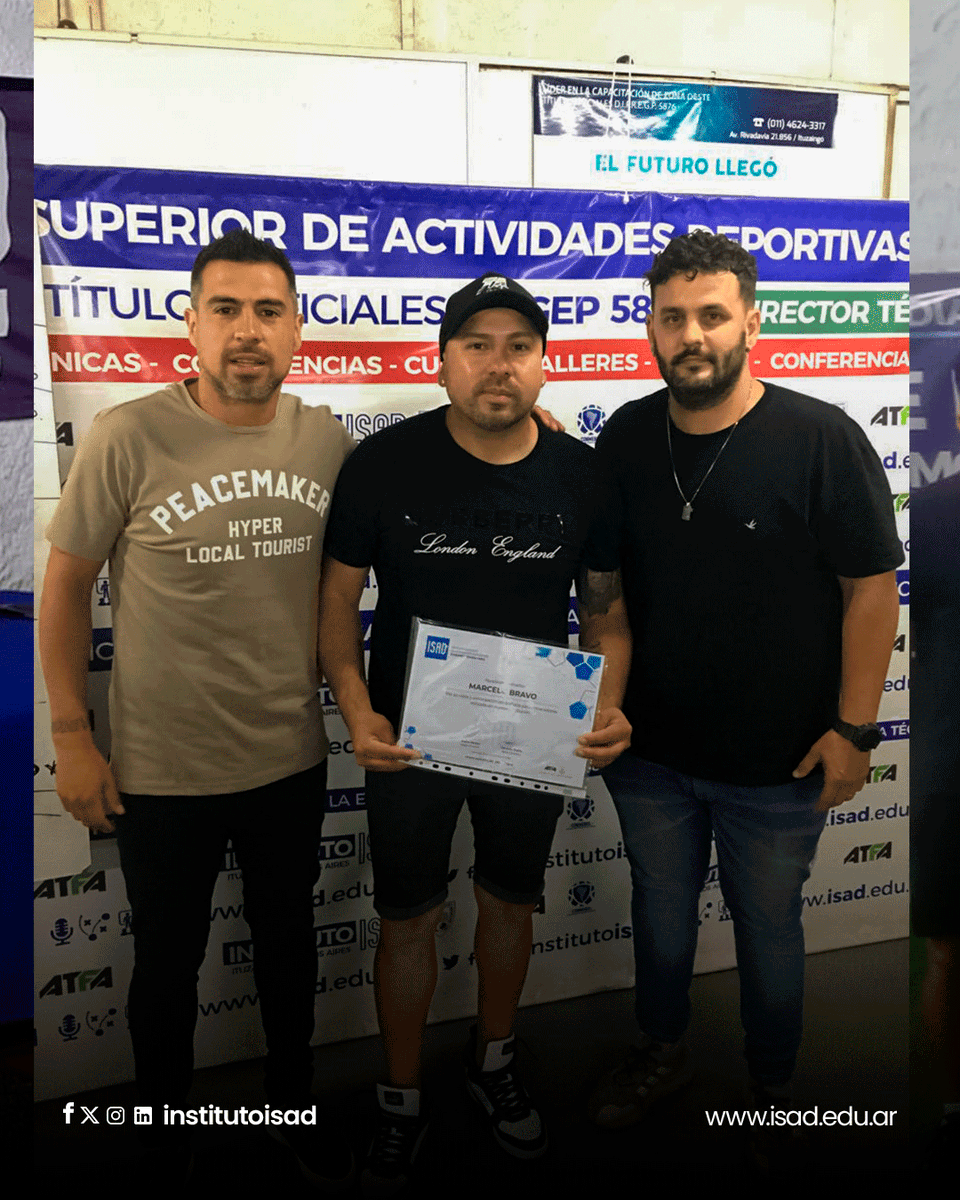 InstitutoISAD's tweet photo. 𝐉𝐮𝐞𝐯𝐞𝐬 𝐜𝐨𝐧 𝐜𝐡𝐚𝐫𝐥𝐚 𝐝𝐞 𝐥𝐮𝐣𝐨 🔥

👨🏻‍🏫 Con el profe Denis Segovia como moderador y Marcelo Bravo como invitado especial, anoche se realizó en el instituto una charla junto a los alumnos de #IsadTécnicos de Licencia PRO. https://t.co/L3qxq5r161