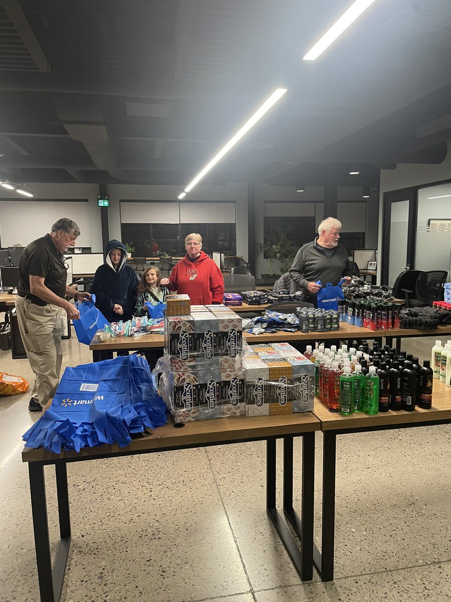 Rotary Club of Guelph South (@gsrotary) on Twitter photo Tis the season for giving + our club has been donating Christmas Gift Bags to <a href="/ChalmersCentre/">Chalmers Centre</a> since 2014. For both 2023 + 2024 we were able to donate 50 bags filled with essential items for community members in need. Thanks to Veronika Sorek + her team for making this all happen! Tis the season for giving + our club has been donating Christmas Gift Bags to <a href="/ChalmersCentre/">Chalmers Centre</a> since 2014. For both 2023 + 2024 we were able to donate 50 bags filled with essential items for community members in need. Thanks to Veronika Sorek + her team for making this all happen!
