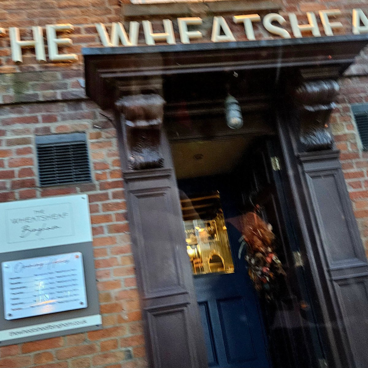 It'll be great to see #VaguelyBrewing beer on the bar in our home town of Bingham again! #VaguelyHazy is an American style session Pale but brewed exclusively with UK grown #JesterHops and #OlicanaHops. Can't wait to see it flowing at the #Wheatsheaf soon!
#nanobrewery #craftbeer