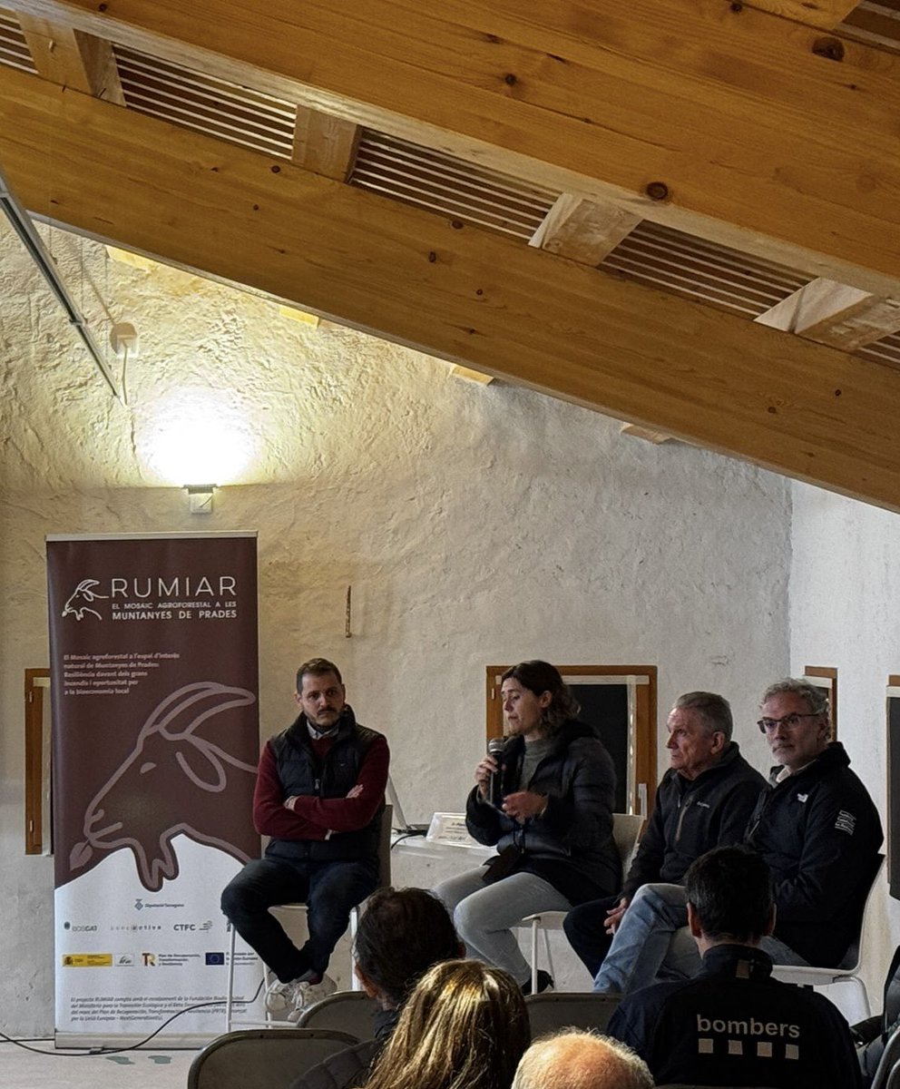 Hi ha dies que la feina gratifica i és agraïda. Moments especials. Jornada del #ProjecteRumiar. És complicat, difícil però no impossible que, entre tots i totes, el pagament per serveis s’instauri de manera tranquil•la.