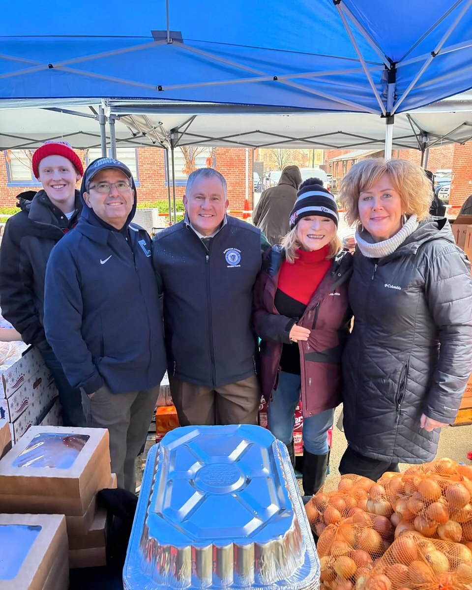 Reflections on the Tuesday before Thanksgiving, and so much gratitude for all those helping to ensure everyone has a bountiful Thanksgiving to celebrate with loved ones. It was great to help out at the 12th Baptist Church with James Grant and the Reverend Willie Bodrick. #USA