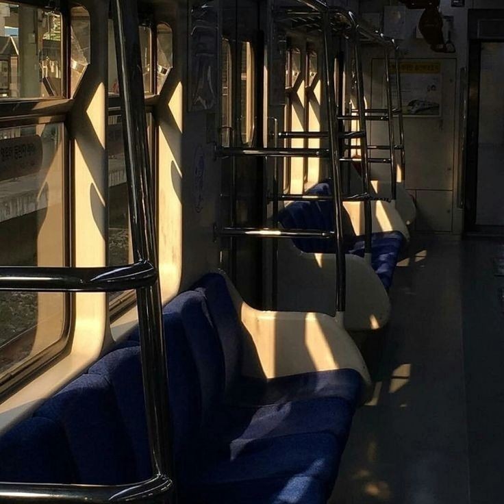 денёк выдался тяжёлый.. лучше бы поиграл и поспал..
но времени уже не вернуть, так что можешь поделиться и своим прошедшим днём. мне будет.. интересно тебя послушать.