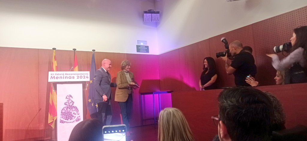isabelpalleja's tweet photo. Amb el company @xnolis hem assistit a l'acte d'entrega dels premis #Meninas2024 otorgats en reconeixement a les persones i entitats que s'han destacat pel seu compromís contra la violència de gènere. #25N
@UnitsCat 
@UNITSperBCN https://t.co/iHALlc6Myk