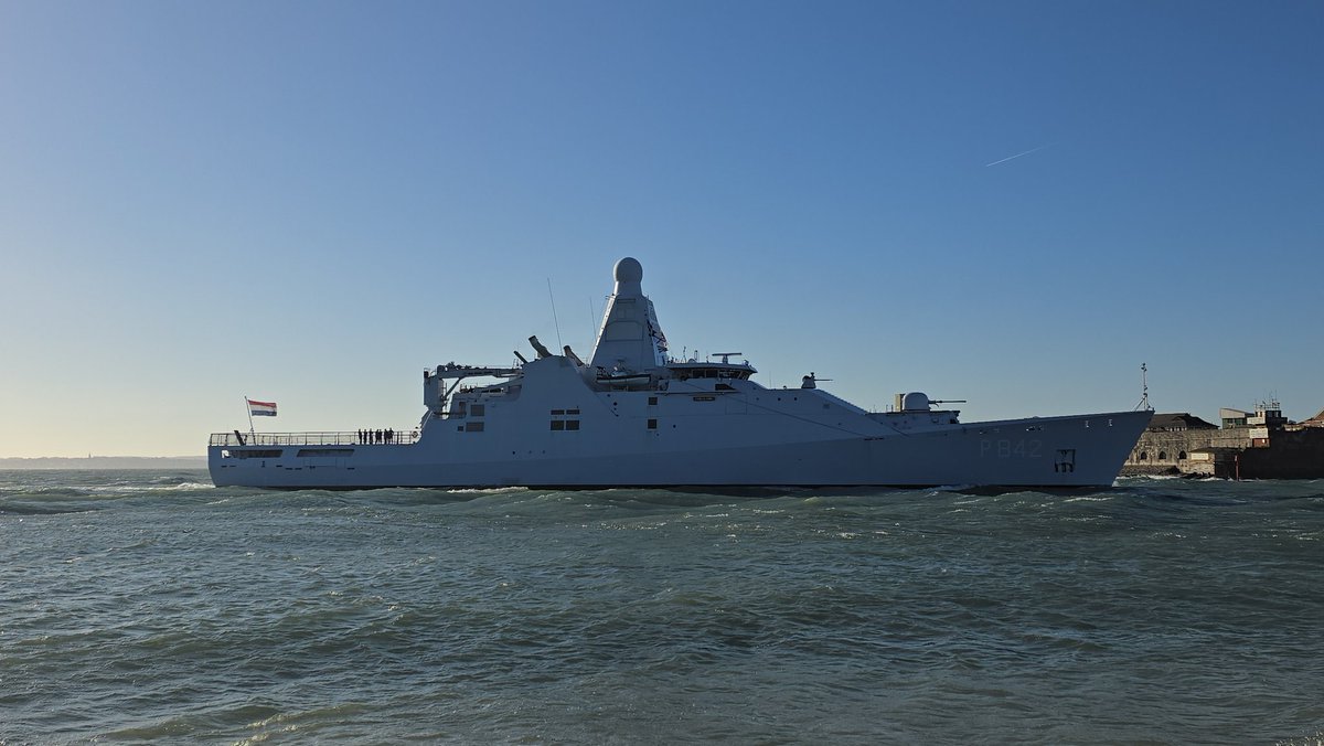 WarshipCam's tweet photo. Royal Netherlands Navy Holland-class ocean-going patrol vessels HNLMS Friesland (P842) and HNLMS Groningen (P843) coming into Portsmouth, England - November 29, 2024 #hnlmsfriesland #p842 #p843 #hnlmsgroningen
SRC: TW-@JonnyMD1 https://t.co/FrbqwZd1TD