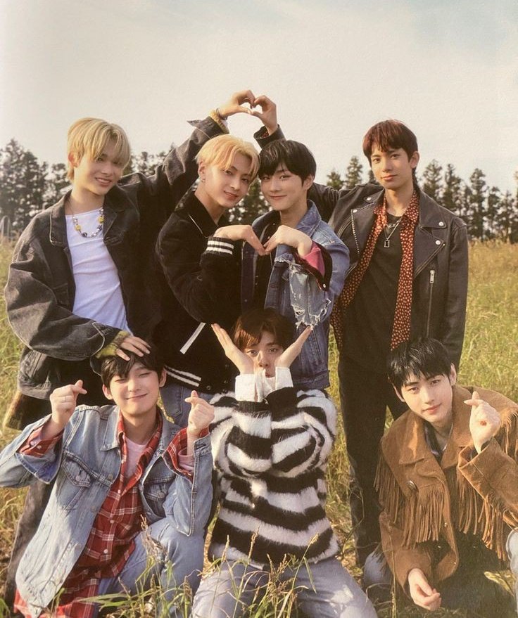 leesunoodoll's tweet photo. quanto mais você desce, mais o enhypen cresce — thread de aniversário♡ https://t.co/zKtAHRGala
