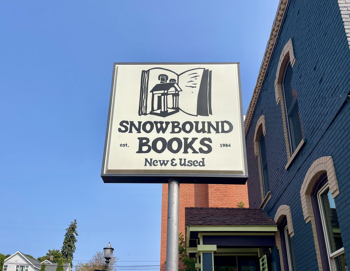 JoshLipnik's tweet image. Snowbound Books 
Marquette, MI