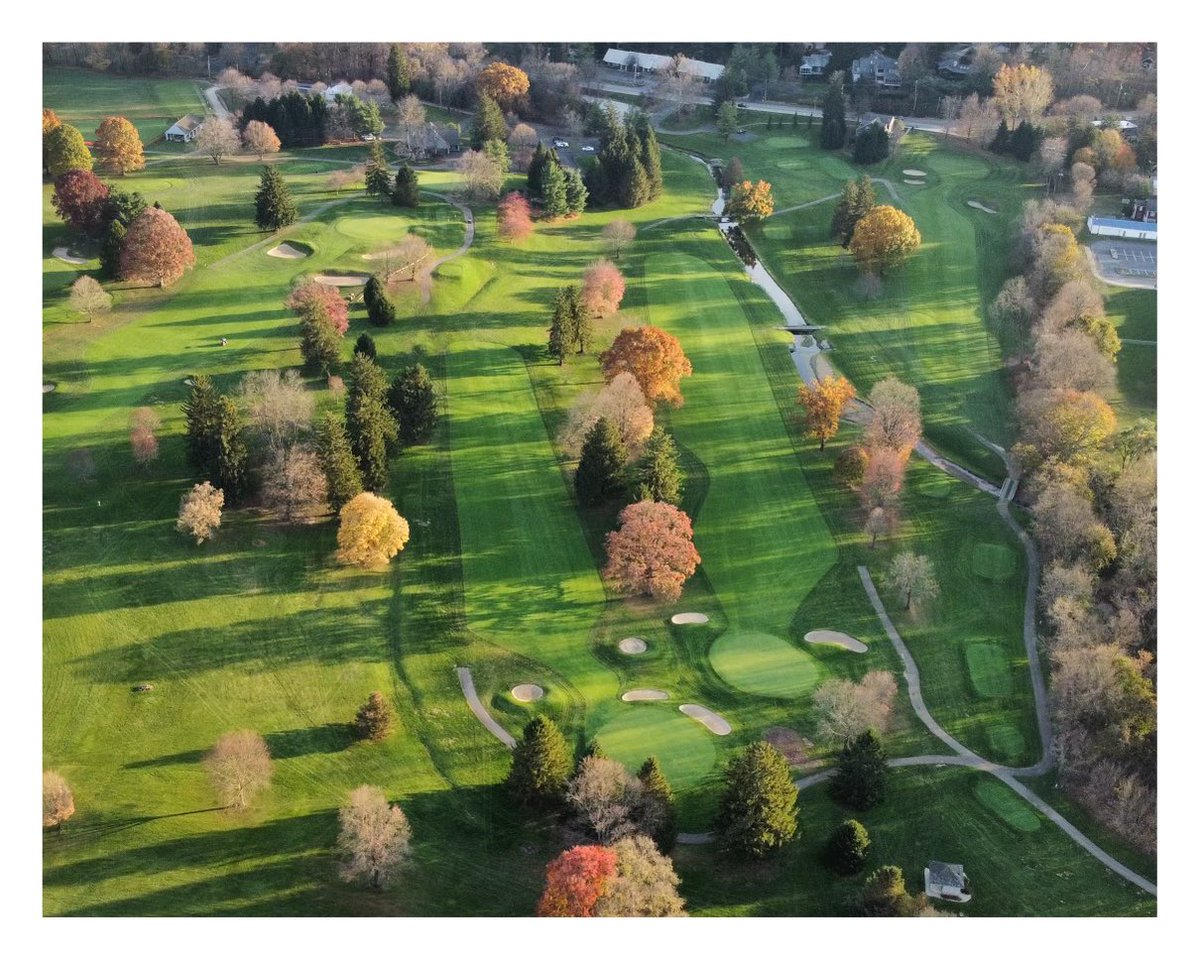 Theganeush's tweet photo. Denison Golf Club in the Fall https://t.co/qvFKmc8tIZ