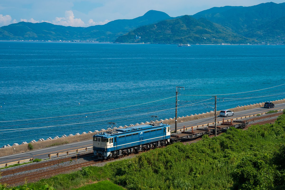 EF65 1130

夏の瀬戸内海を背景に

#1130号機の日
