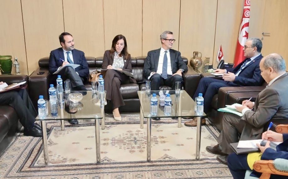 Italy in Tunisia tweet media