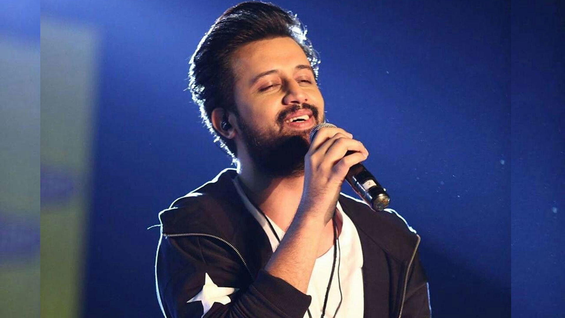 লোড শেডিংএর পর আতিফের কনসার্ট ফের শুরু