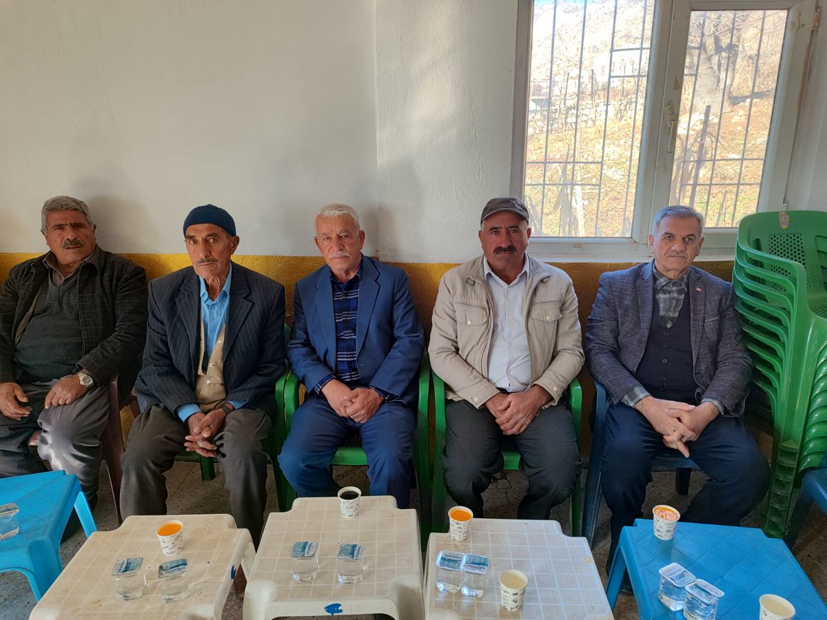 Omer_Inann's tweet photo. Ak Parti Eruh İlçe Teşkilatı olarak; İlçemize bağlı Dağdöşü Köyünde Ertaş Ailesinin evlilik münasebeti ile düzenledikleri mevlid programına katıldık.
Teşkilat olarak, evlenen çiftimizi tebrik edip, hayırlı olsun dileklerimiz ile birlikte ömür boyu mutluluklar diliyoruz.
#Euh https://t.co/pIWGVaulgp