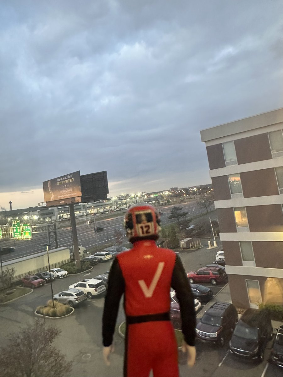 MaggieKuhn75's tweet photo. @12WillPower saying goodbye to the city. Getting ready for our flight home.
@Team_Penske @IndyCar
#SuperPowerFan https://t.co/BvGrqnl723