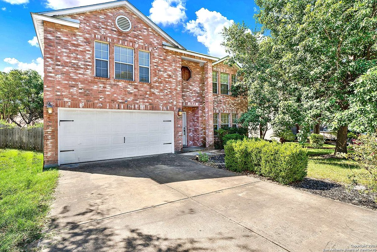 KerryDAlexander's tweet photo. New Listing Price: $315,000
7602 Forest Vale, Live Oak, TX 78233-7215 is a fantastic property with 3 bedrooms and 3.0 bathrooms.
See more here: https://t.co/PiqCRl9bg3 https://t.co/OSmjpO9ESc