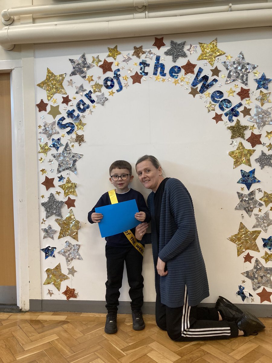 MrsMarks4's tweet photo. Well done to our class 15 star this week. ⭐️⭐️⭐️ https://t.co/gTLqWqbR3b
