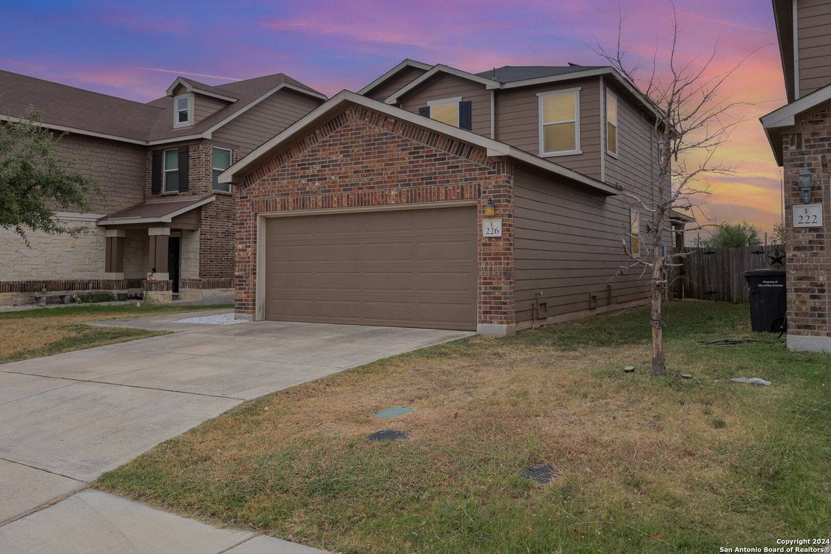 KerryDAlexander's tweet photo. 226 PLEASANTON CIR, San Antonio, TX 78221-4403 just hit the market!
Take a look at this awesome space: https://t.co/Mp3H9pY7X5 https://t.co/M8wldsry0t