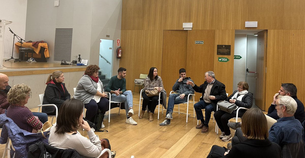 A Torredembarra hem rebut les tres candidatures @MDecidim <a href="/FocNou_ERC/">Foc Nou 🔥</a>  <a href="/NEN_Catalunya/">Nova Esquerra Nacional</a>. Hem escoltat i hi hem debatut. Demà un nou pas endavant en un camí que ve de lluny i va més lluny encara.