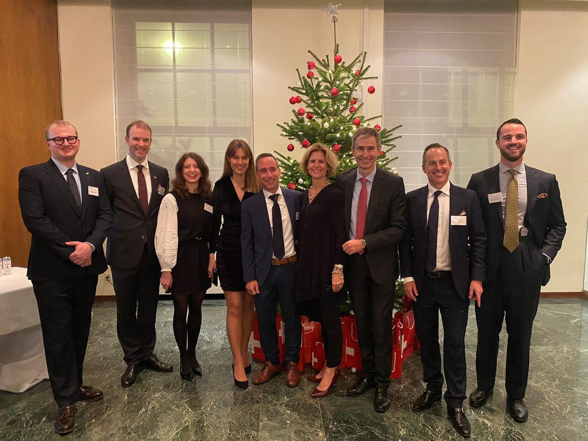 ‘Tis the season (to remind everyone Wham! filmed the music video for #LastChristmas in 🇨🇭 40 years ago).

We kicked off with a joyful Christmas reception organised by <a href="/The_BSCC/">The British-Swiss Chamber of Commerce</a> and Swiss Business Hub UK. A big thanks to all our guests, sponsors, organisers – and carol singers 🎄
