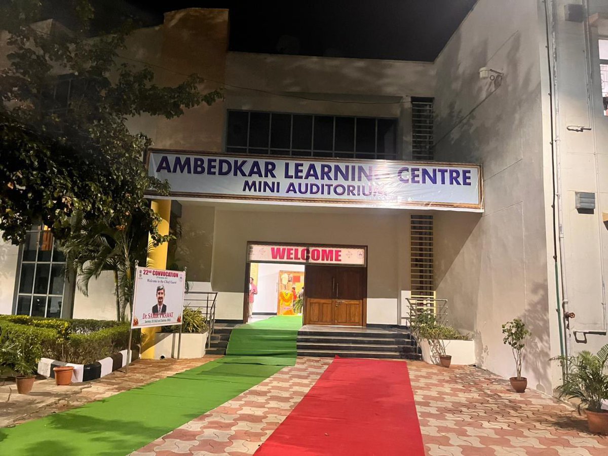 warangal_nit's tweet photo. NIT Warangal is all set to host its 22nd Convocation.
#convocation #nitw #nitwarangal #graduands #graduated #graduationday #graduation https://t.co/PeL34RKzpW