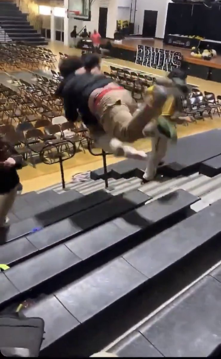 BestClipOnX's tweet image. THE MOST ICONIC FIGHT VIDEOS IN TWITTER HISTORY 💀

(In Comments)