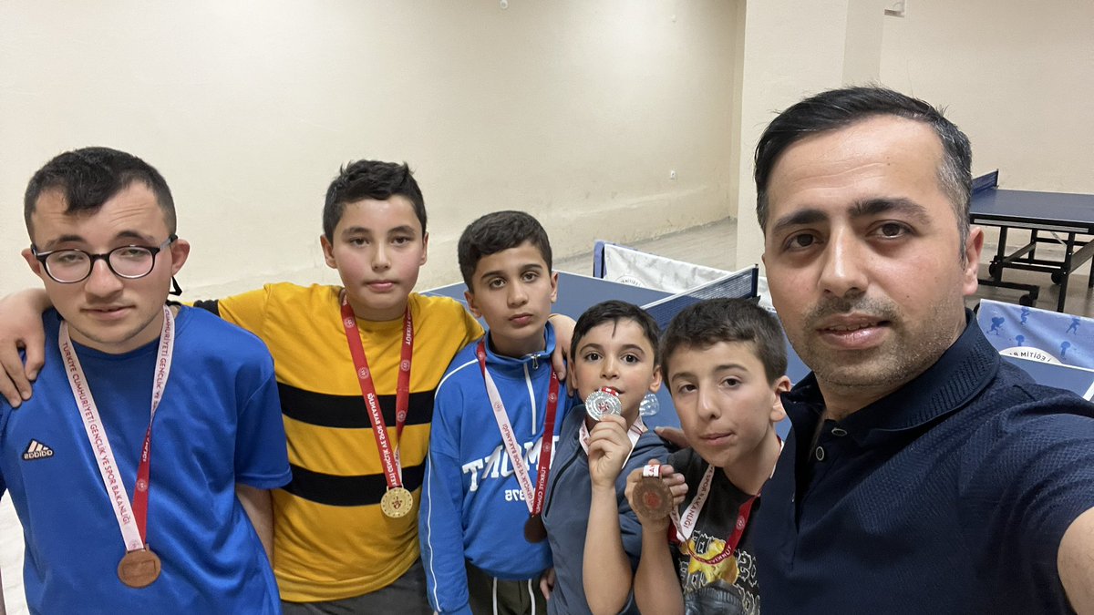 #eyslilerözlükhakkıistiyor 
Özlük hakkı çalışma garantisi istiyoruz.