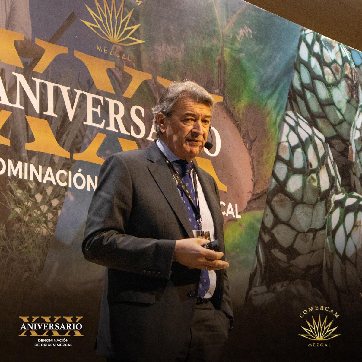 COMERCAM_AC's tweet photo. Nuestros panelistas de ayer👏🏼
.
Gracias por compartir su conocimiento con nosotros.
.
.
.
#COMERCAM #SigamosCreciendoJuntos #Mezcal #30AniversarioDom #DenominaciónDeOrigen #DOM #Maguey #México #Oaxaca https://t.co/5UIdHxotr0